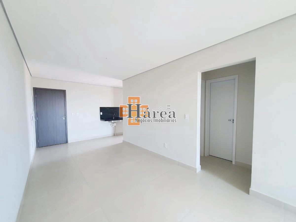 Apartamento à venda com 2 quartos, 70m² - Foto 4