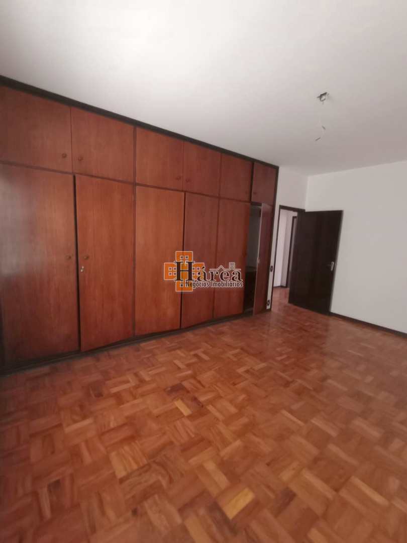 Casa à venda com 4 quartos, 300m² - Foto 23