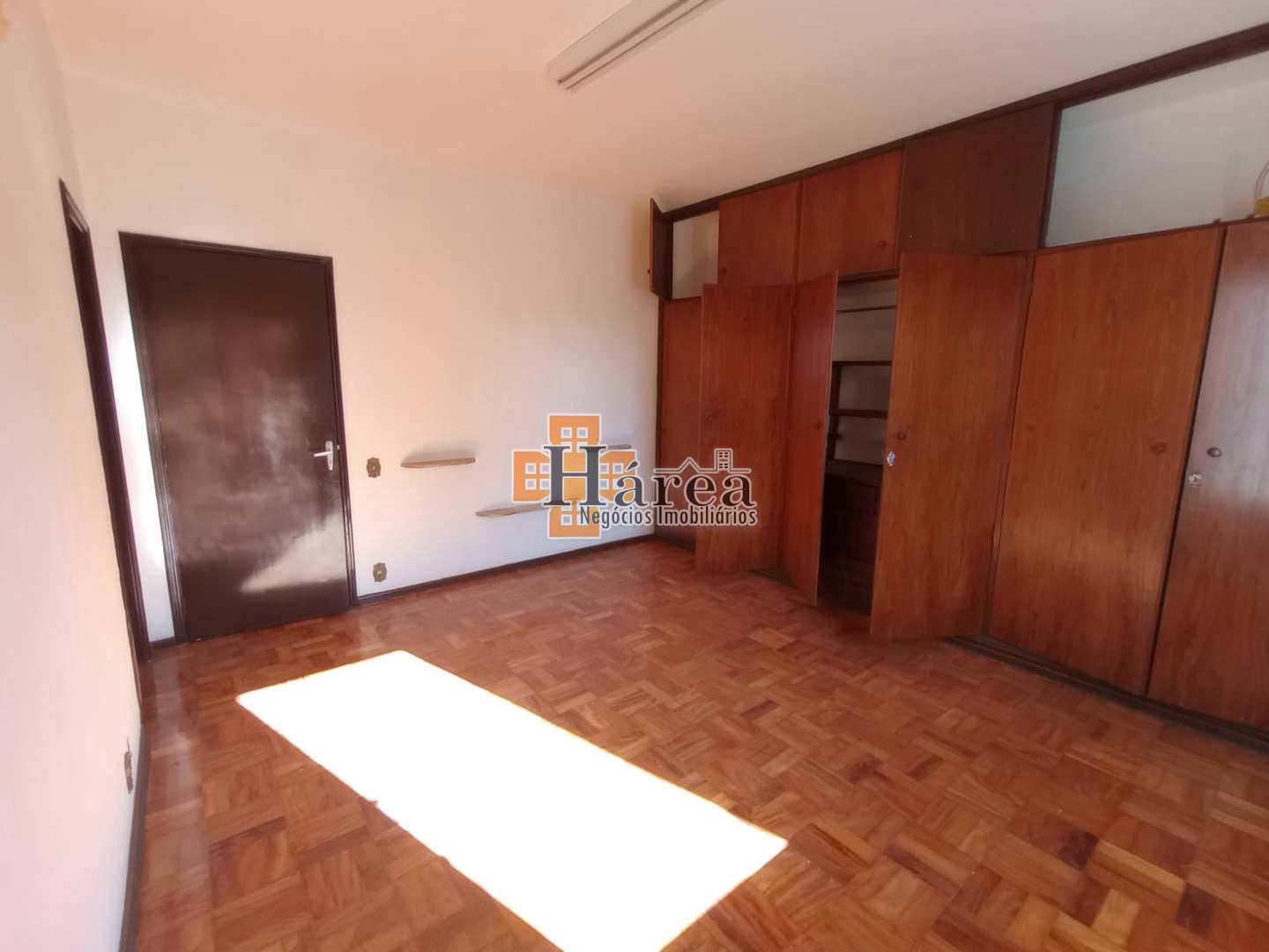 Casa à venda com 4 quartos, 300m² - Foto 25