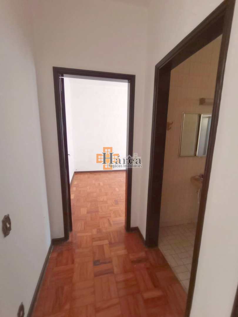 Casa à venda com 4 quartos, 300m² - Foto 28