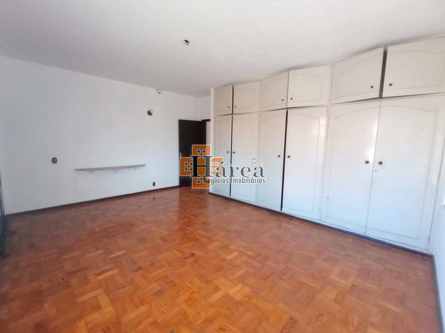 Casa à venda com 4 quartos, 300m² - Foto 17