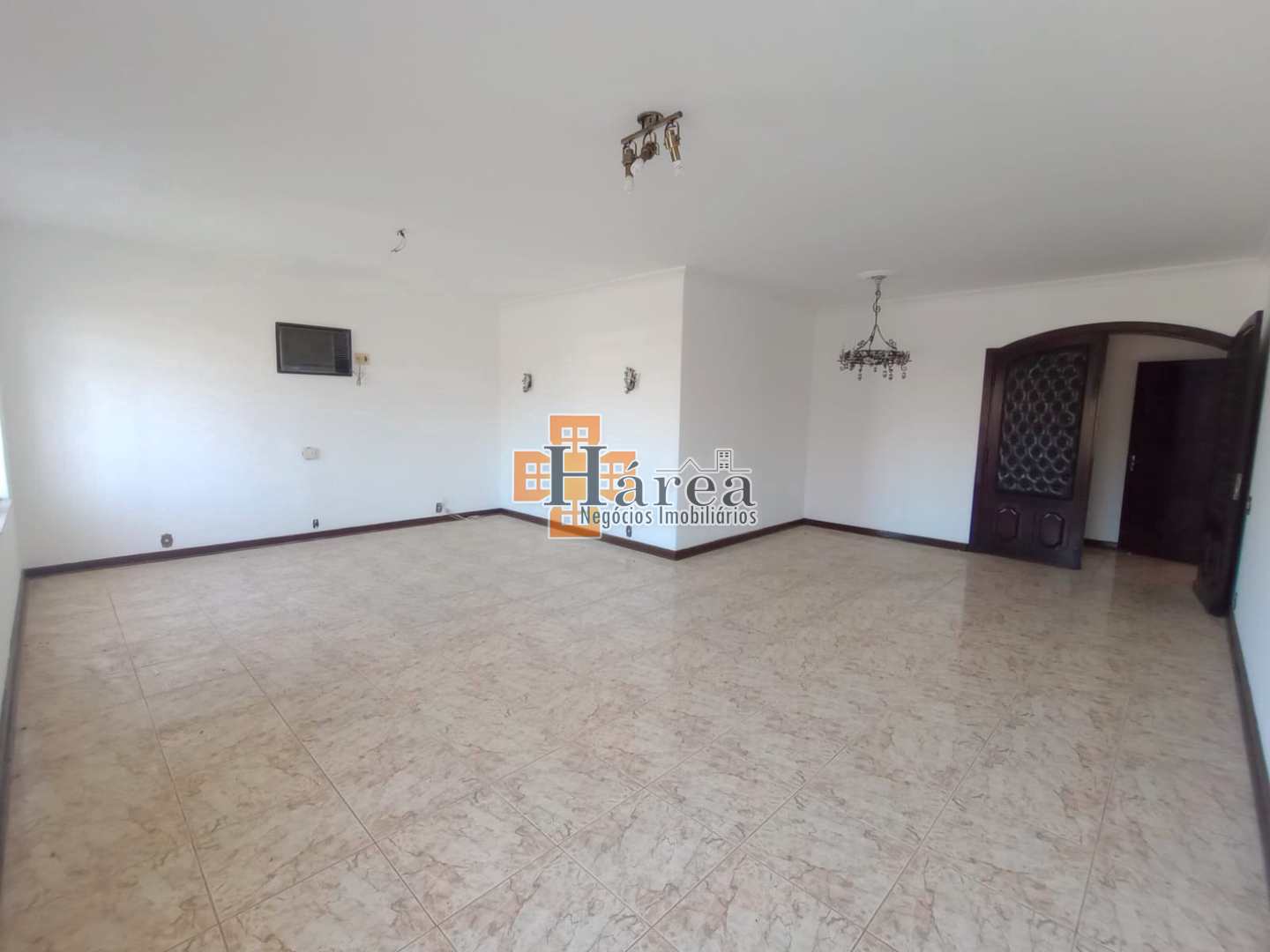 Casa à venda com 4 quartos, 300m² - Foto 10