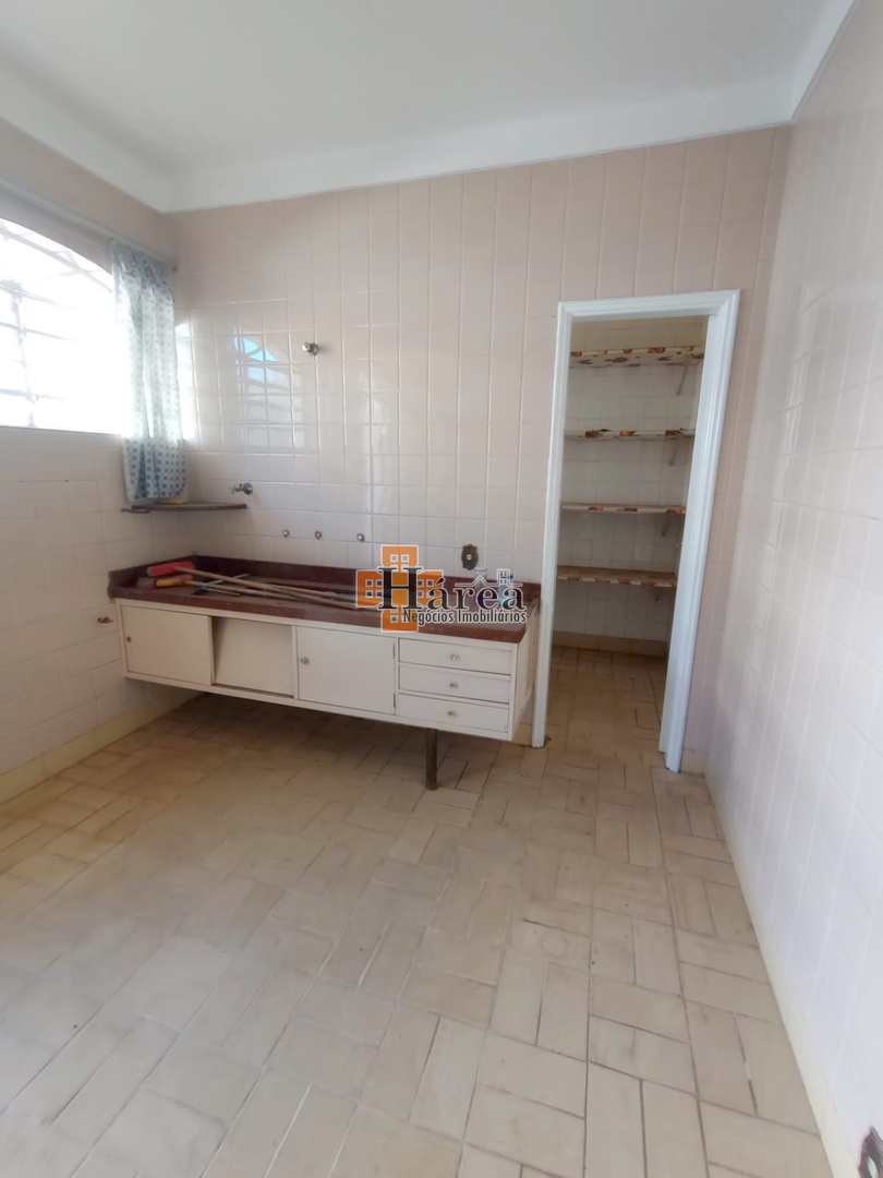 Casa à venda com 4 quartos, 300m² - Foto 33