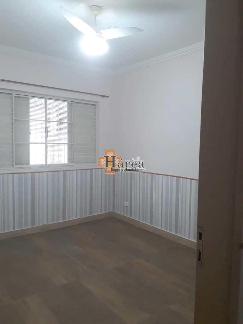 Casa à venda com 2 quartos, 131m² - Foto 4