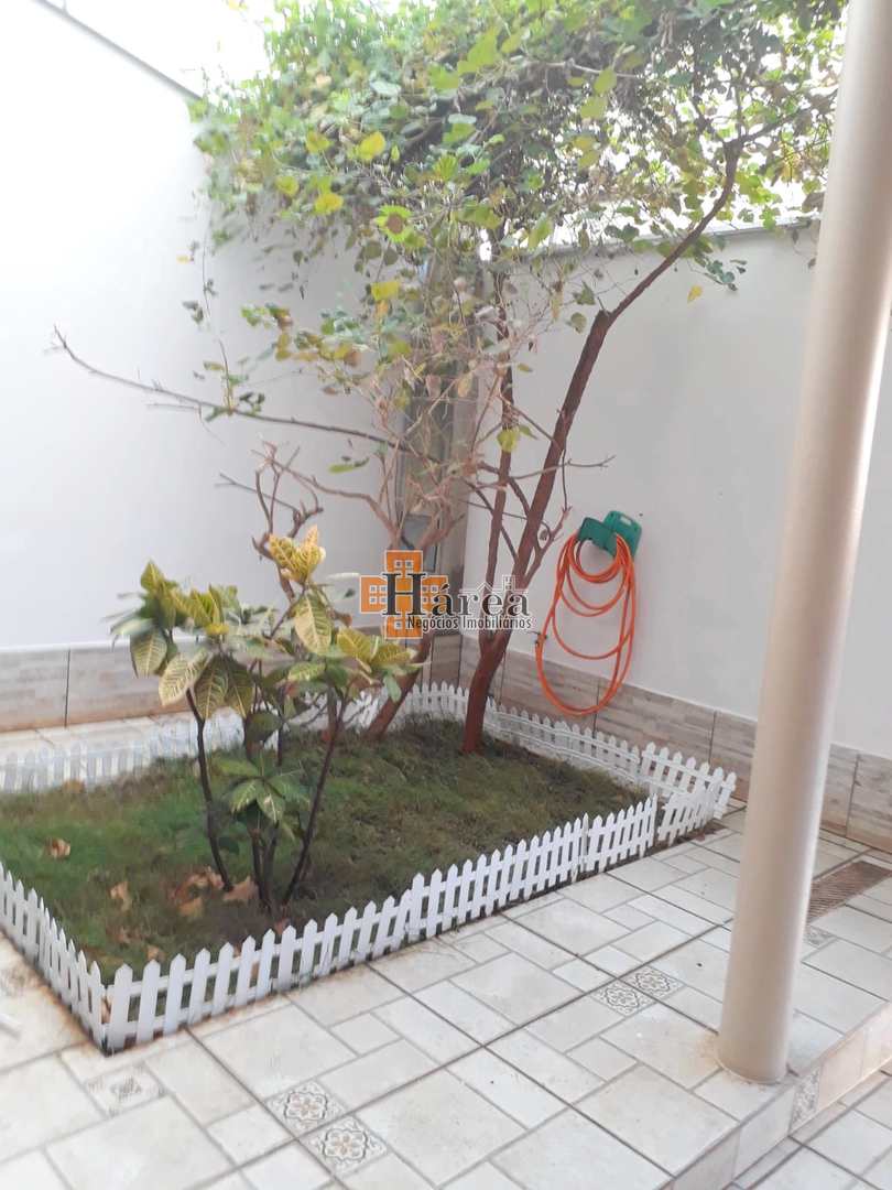 Casa à venda com 2 quartos, 131m² - Foto 11