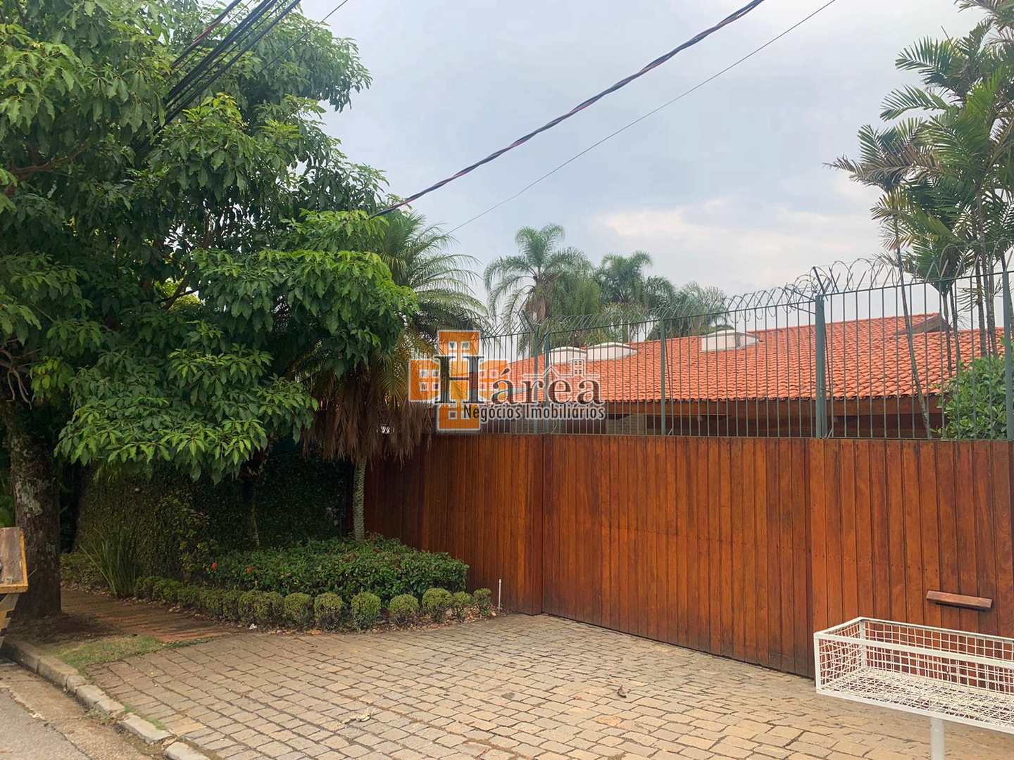 Casa à venda e aluguel com 4 quartos, 672m² - Foto 3