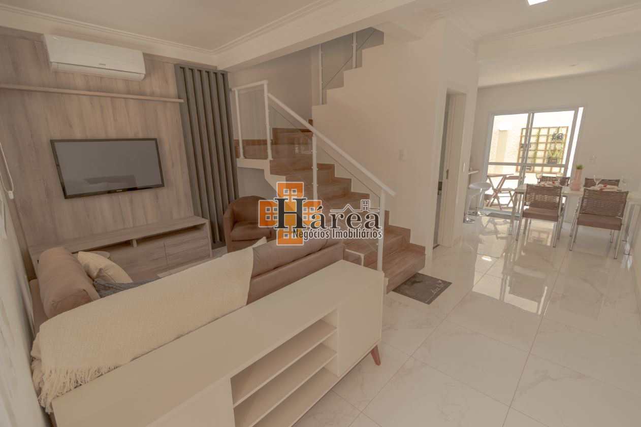 Sobrado à venda com 2 quartos, 93m² - Foto 1