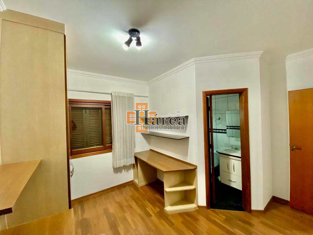 Casa de Condomínio à venda com 4 quartos, 400m² - Foto 4