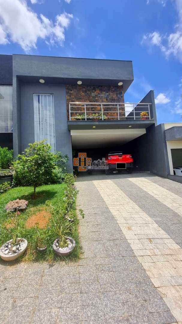 Sobrado à venda com 3 quartos, 188m² - Foto 1