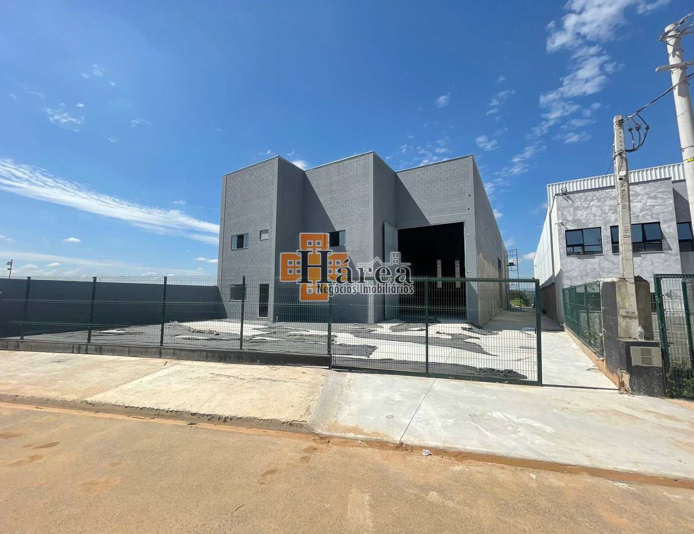 Depósito-Galpão-Armazém para alugar, 870m² - Foto 1