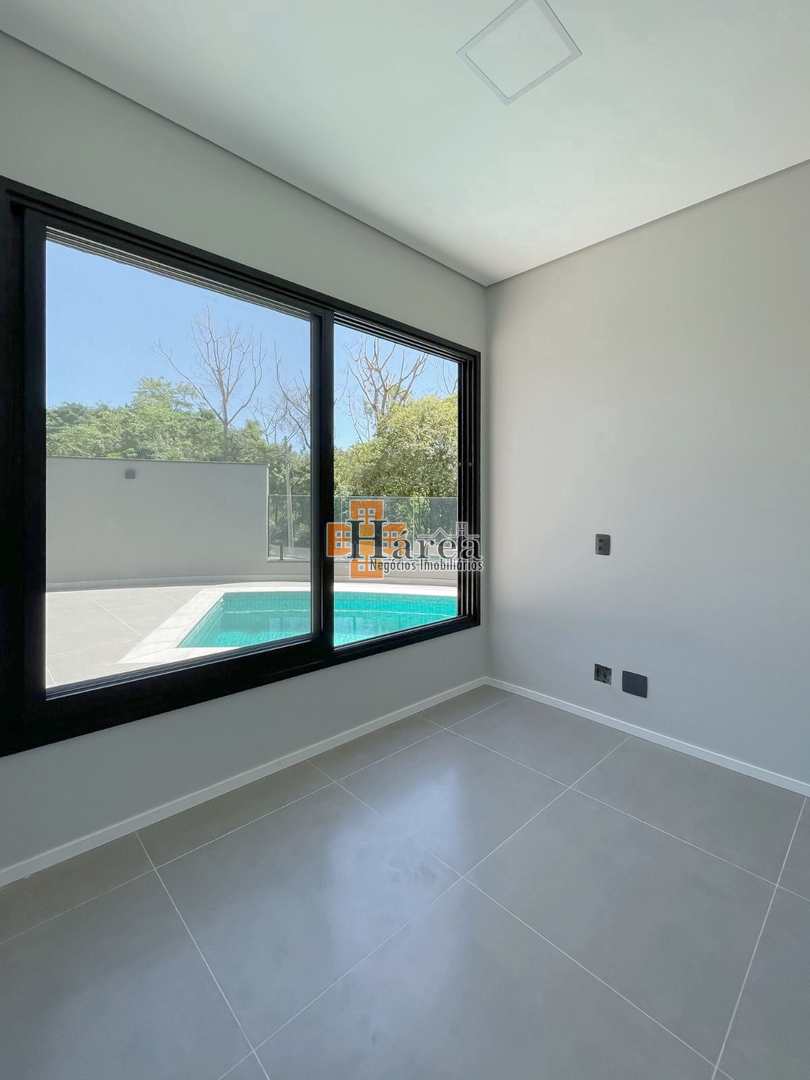 Casa de Condomínio à venda com 3 quartos, 220m² - Foto 5