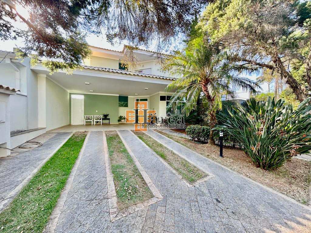 Sobrado à venda com 3 quartos, 385m² - Foto 1