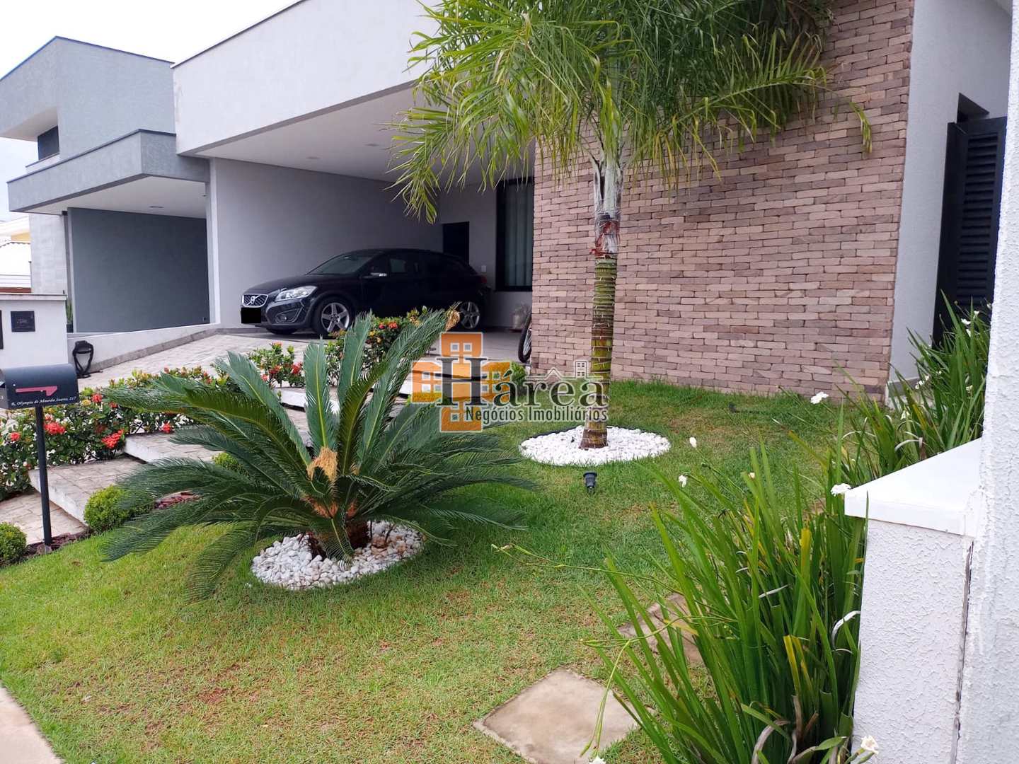 Casa de Condomínio à venda com 3 quartos, 227m² - Foto 1