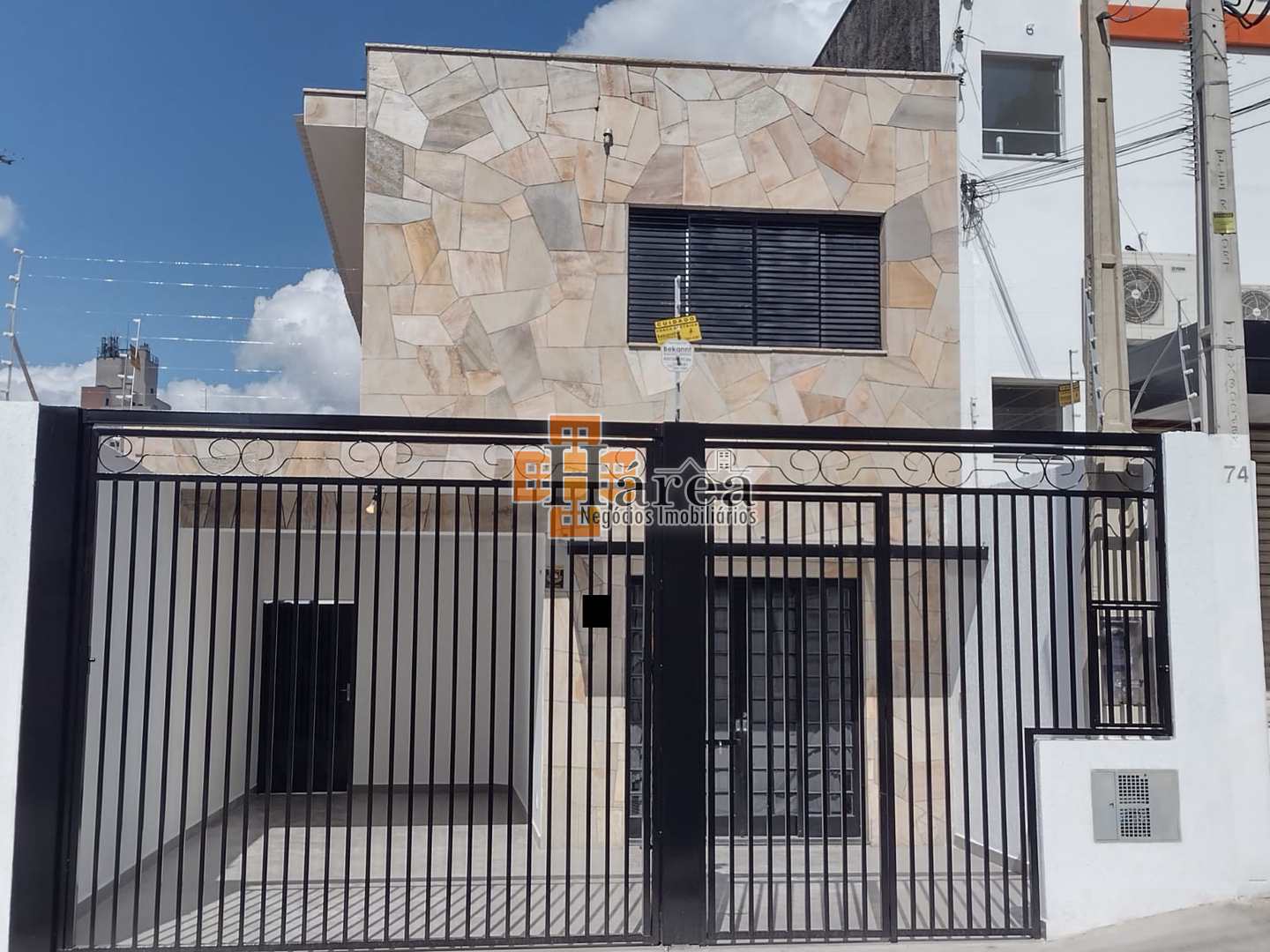 Sobrado à venda com 3 quartos, 280m² - Foto 1