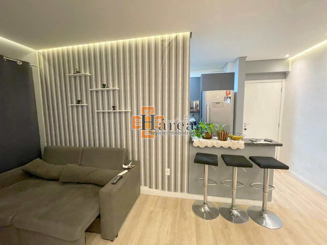 Apartamento à venda com 2 quartos, 61m² - Foto 2