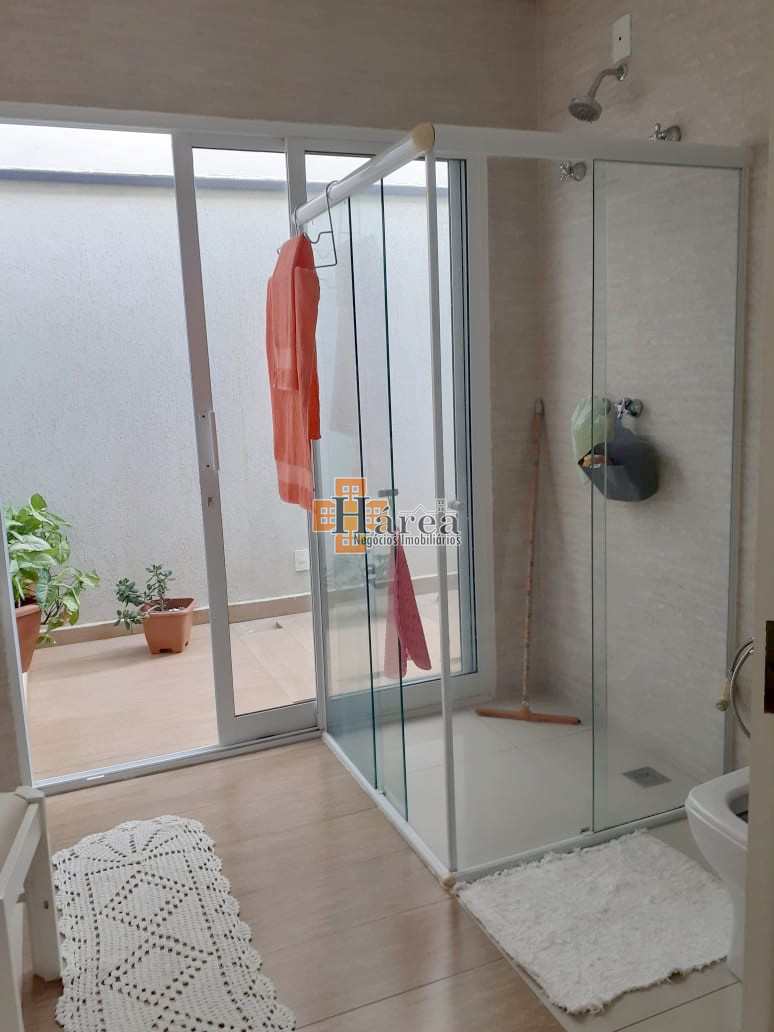 Sobrado à venda com 3 quartos, 250m² - Foto 17