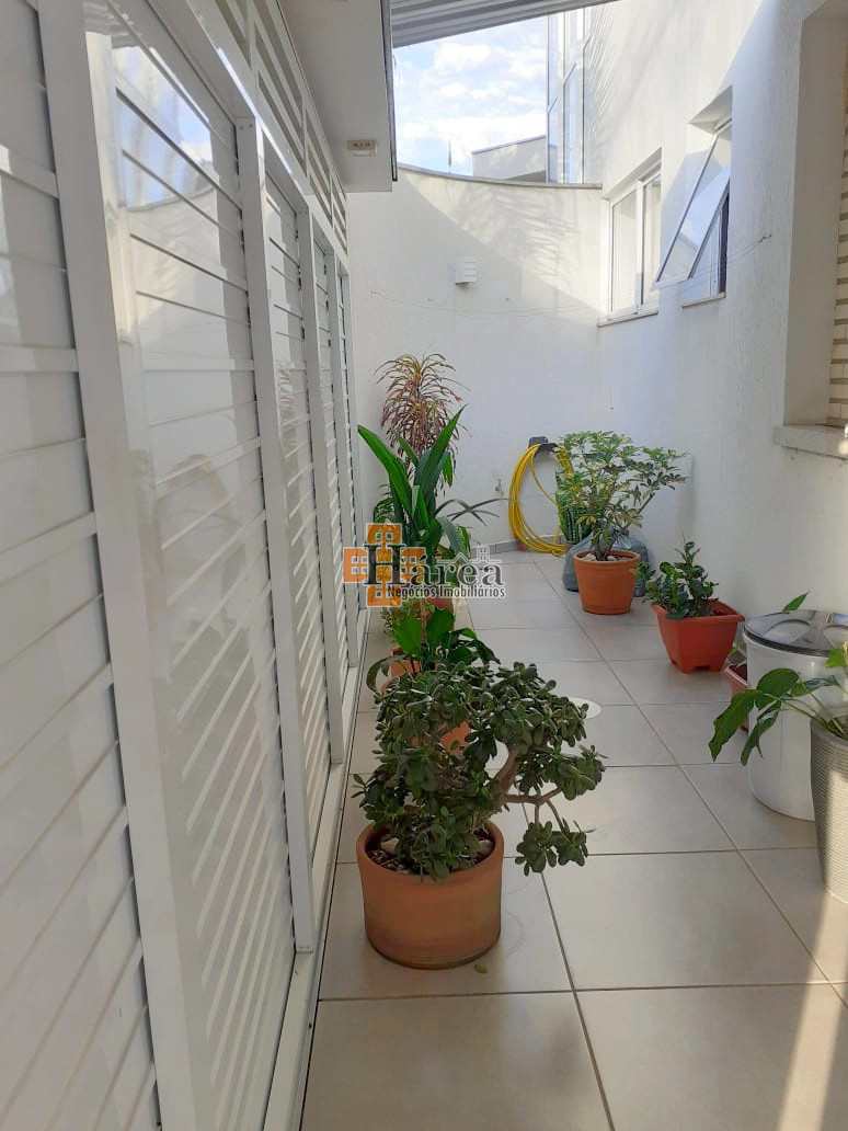 Sobrado à venda com 3 quartos, 250m² - Foto 20