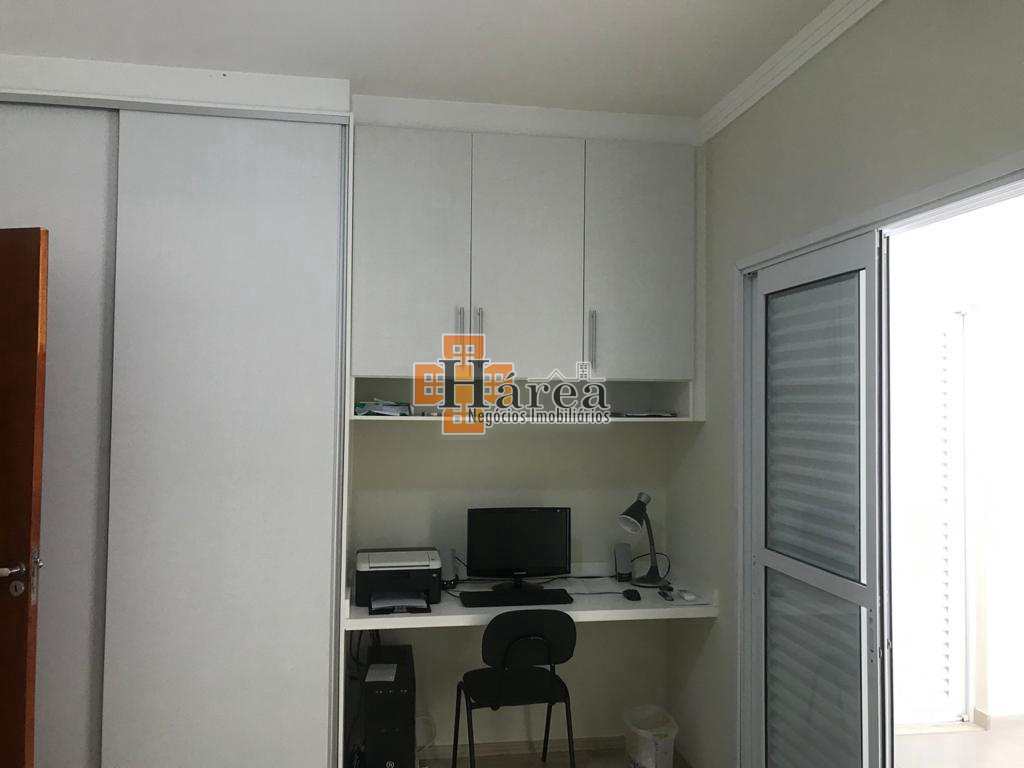 Sobrado à venda com 3 quartos, 234m² - Foto 32