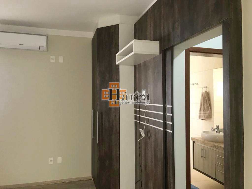 Sobrado à venda com 3 quartos, 234m² - Foto 24