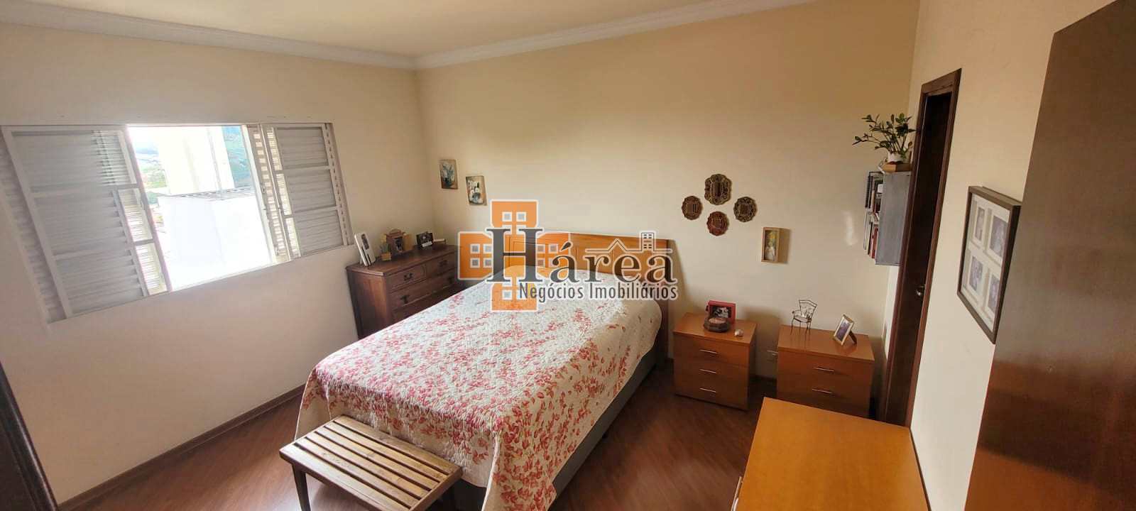 Casa à venda com 5 quartos, 350m² - Foto 18