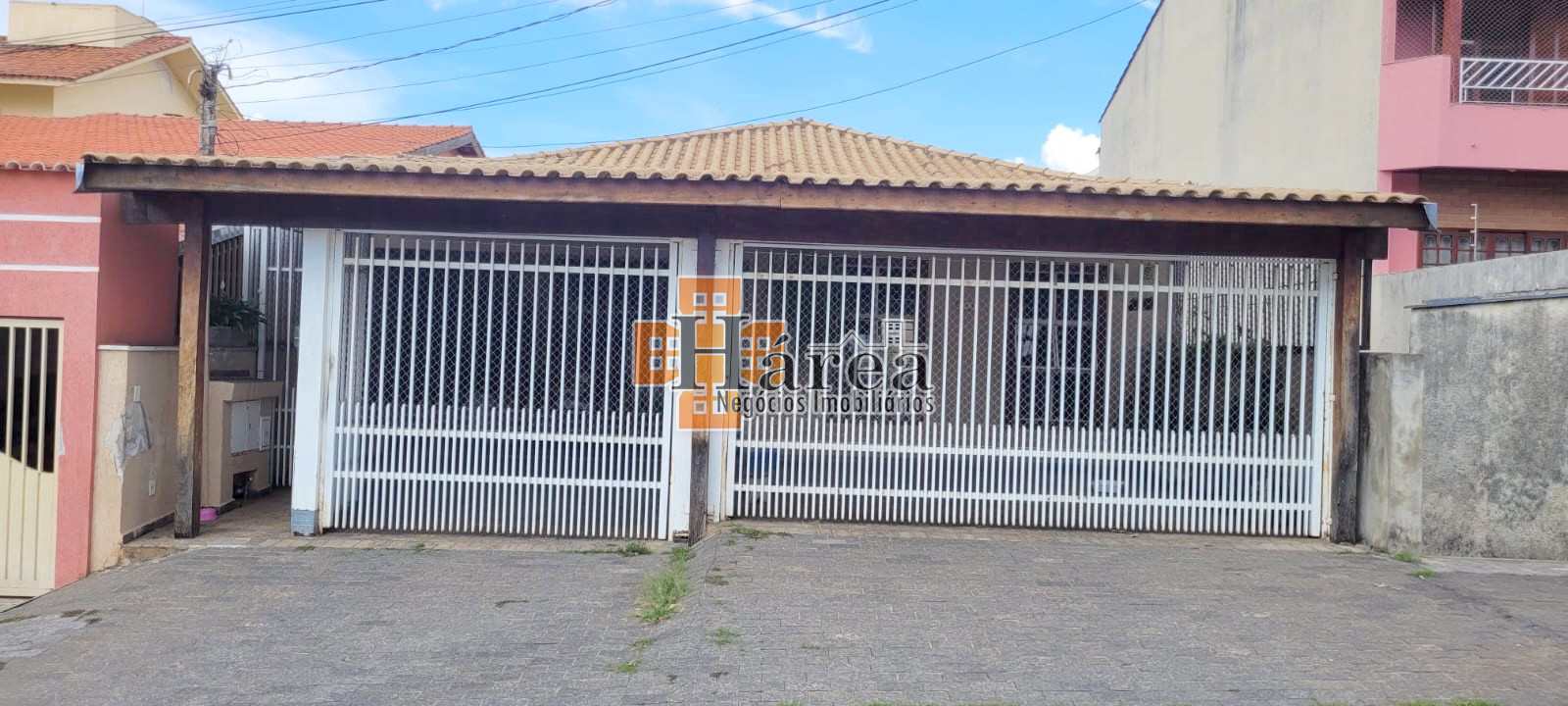 Casa à venda com 5 quartos, 350m² - Foto 1