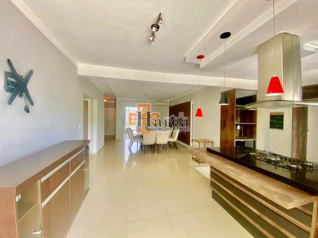 Casa de Condomínio para alugar com 3 quartos, 200m² - Foto 1