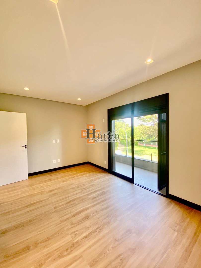 Sobrado à venda com 4 quartos, 308m² - Foto 5