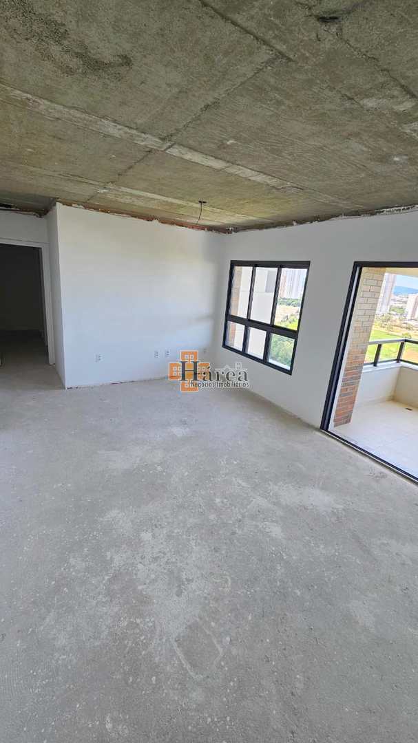 Apartamento à venda com 3 quartos, 131m² - Foto 4