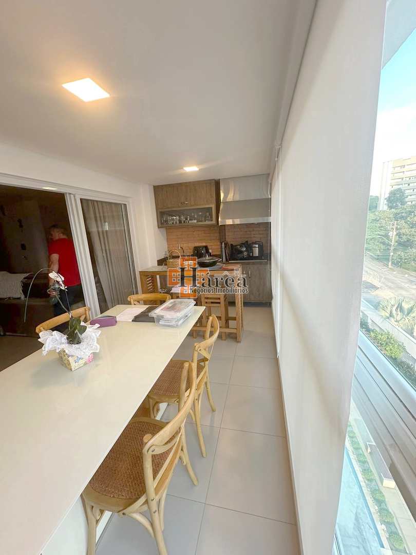 Apartamento à venda com 3 quartos, 151m² - Foto 7