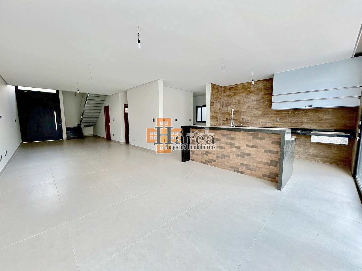 Sobrado à venda com 3 quartos, 240m² - Foto 2