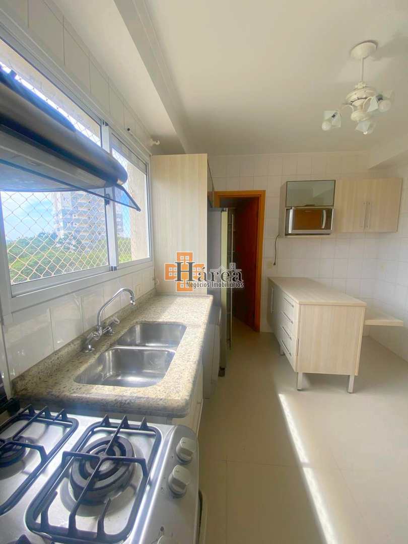 Apartamento à venda com 3 quartos, 171m² - Foto 7