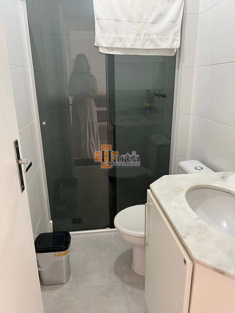 Apartamento para alugar com 2 quartos, 65m² - Foto 17