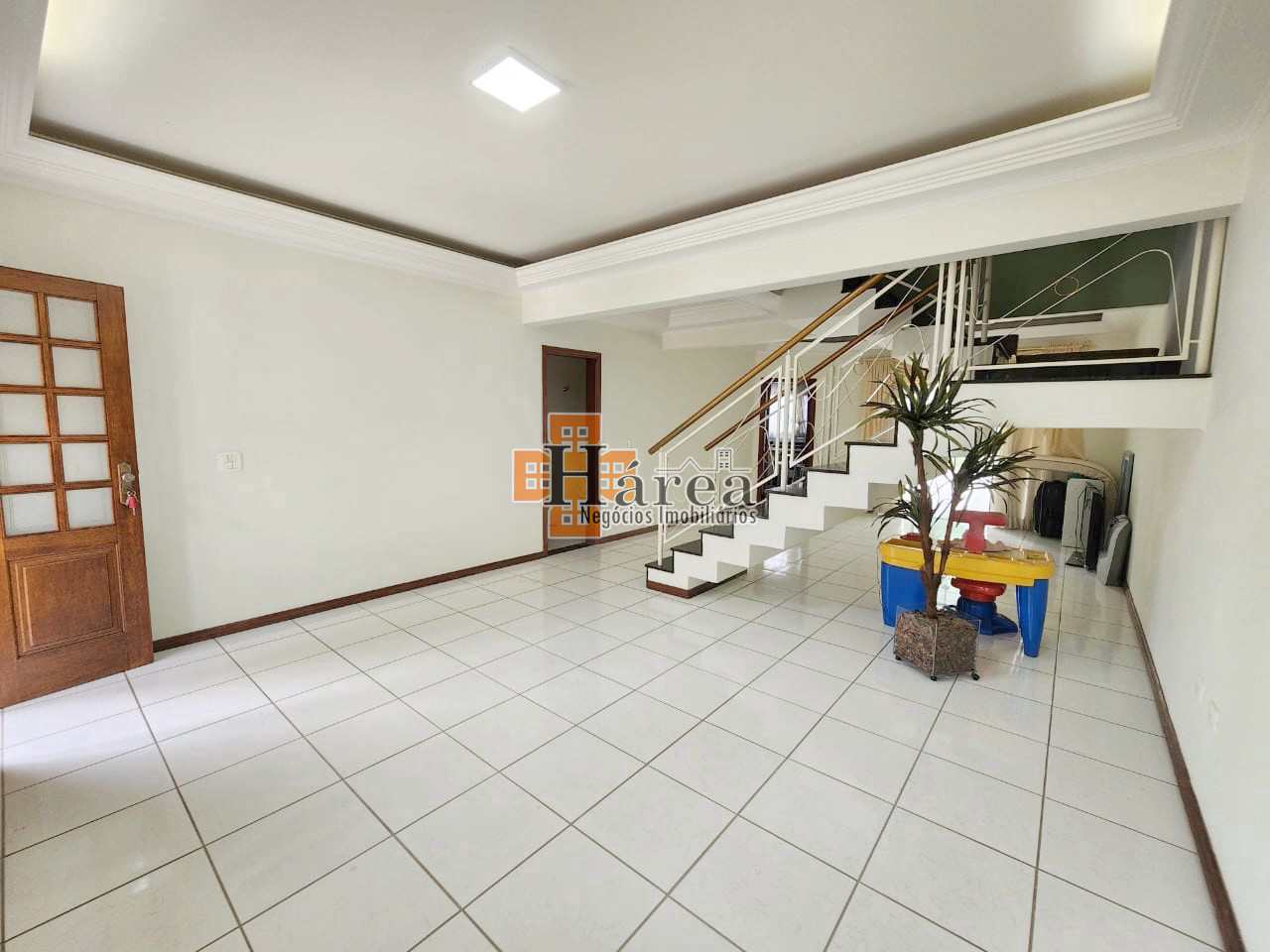 Sobrado para alugar com 4 quartos, 290m² - Foto 4