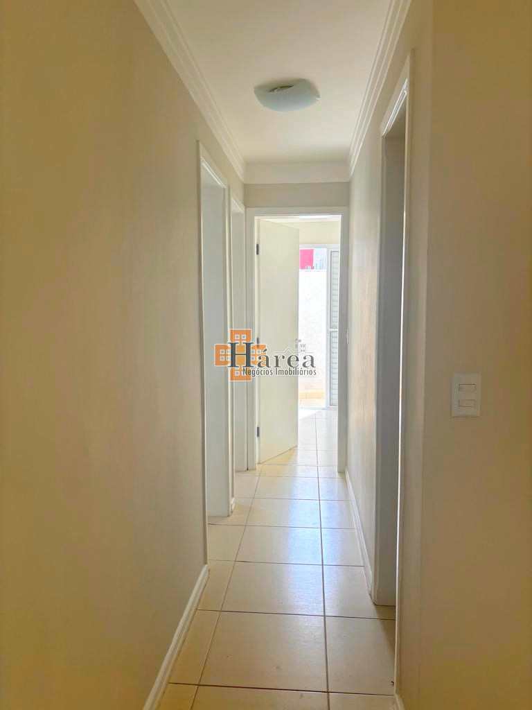 Apartamento para alugar com 3 quartos, 77m² - Foto 2