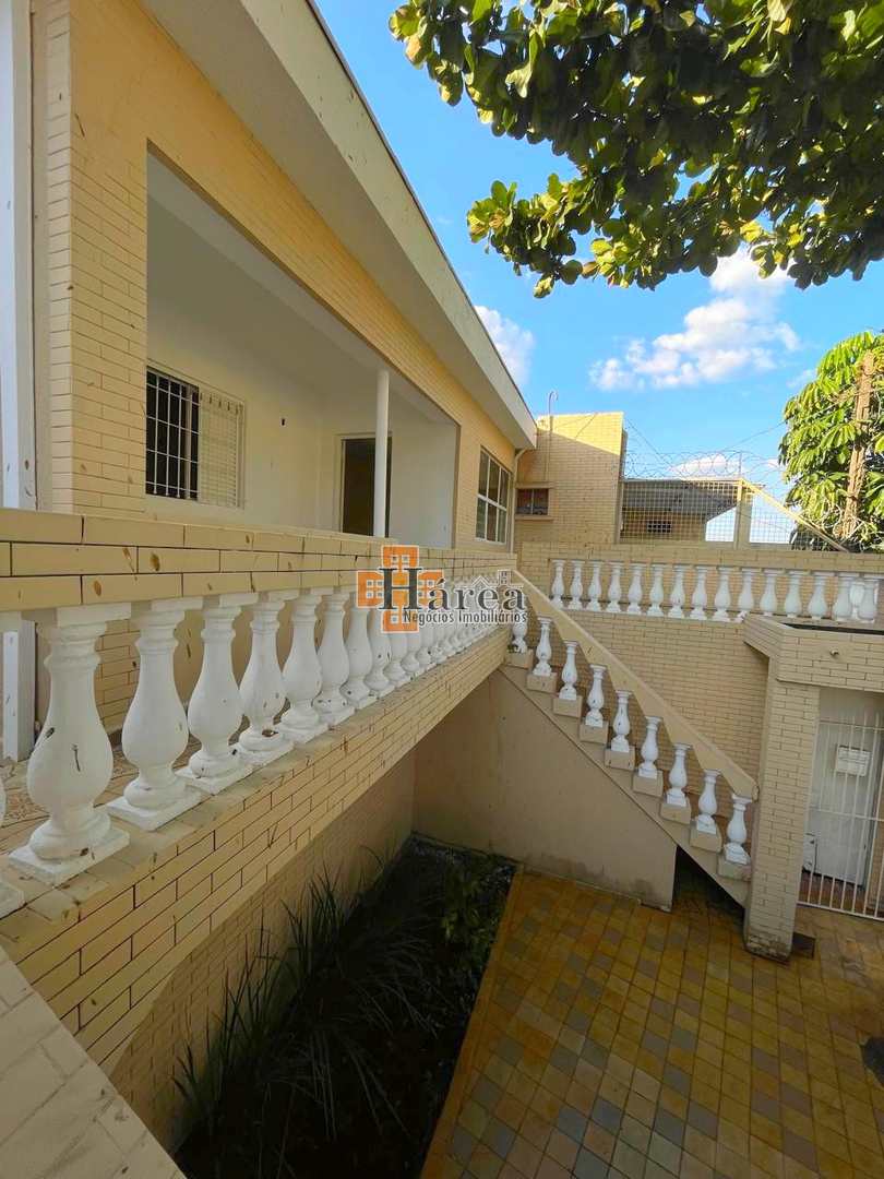 Casa à venda com 2 quartos, 150m² - Foto 2