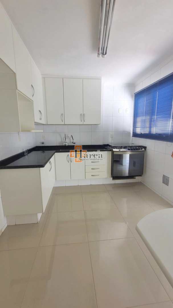 Apartamento à venda com 3 quartos, 121m² - Foto 10