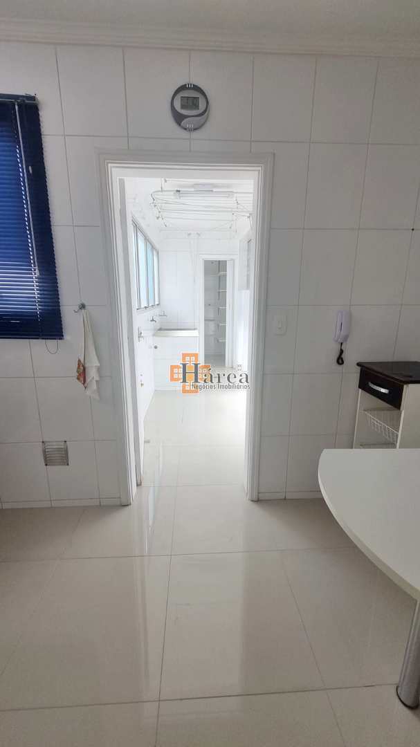 Apartamento à venda com 3 quartos, 121m² - Foto 22