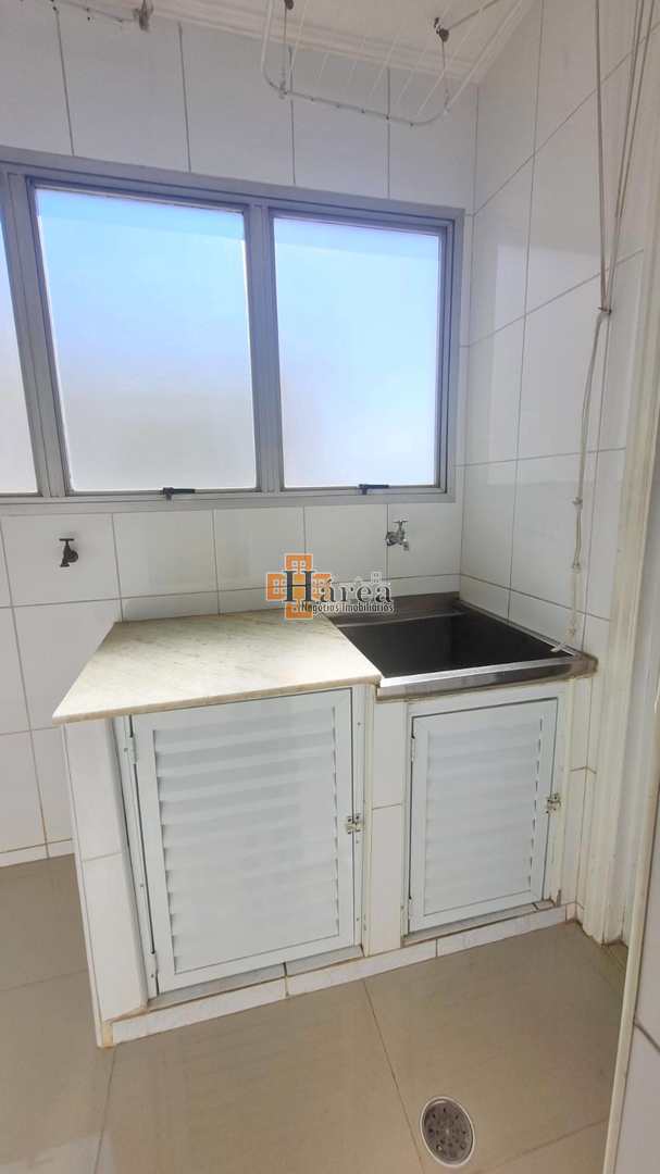 Apartamento à venda com 3 quartos, 121m² - Foto 12