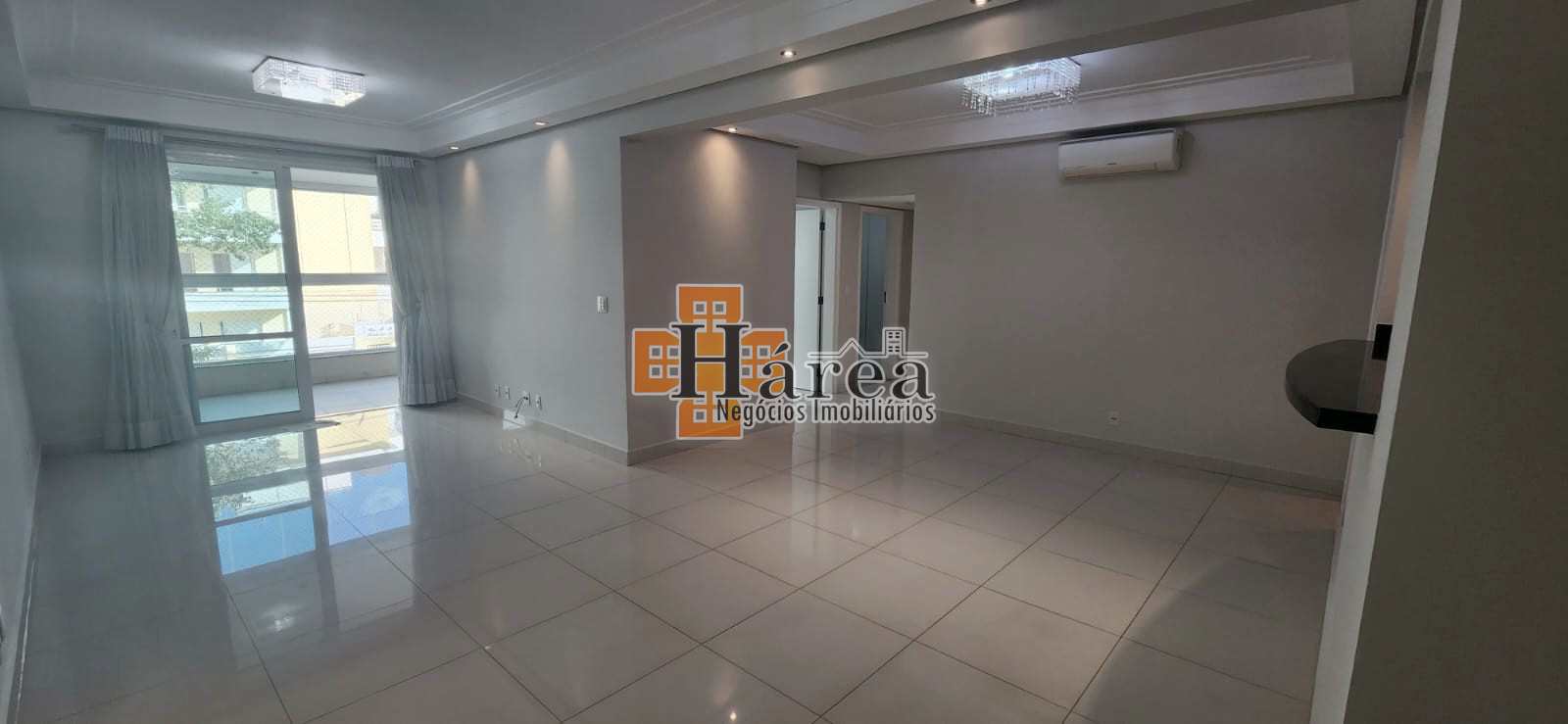 Apartamento para alugar com 3 quartos, 136m² - Foto 3