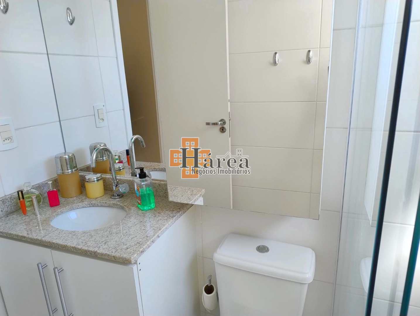 Apartamento à venda com 2 quartos, 64m² - Foto 17