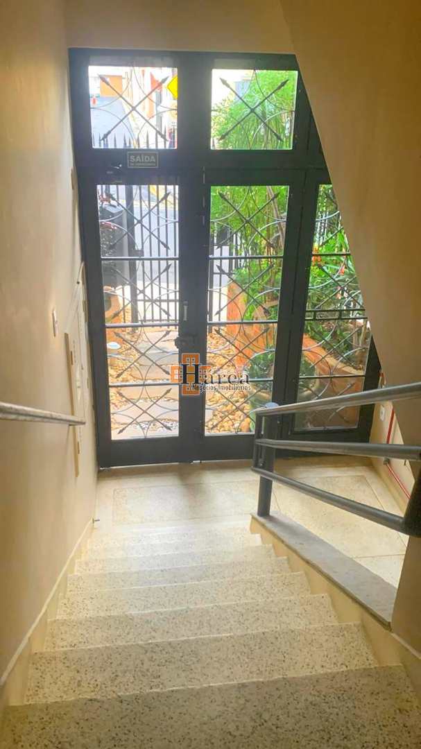 Apartamento à venda com 2 quartos, 100m² - Foto 3