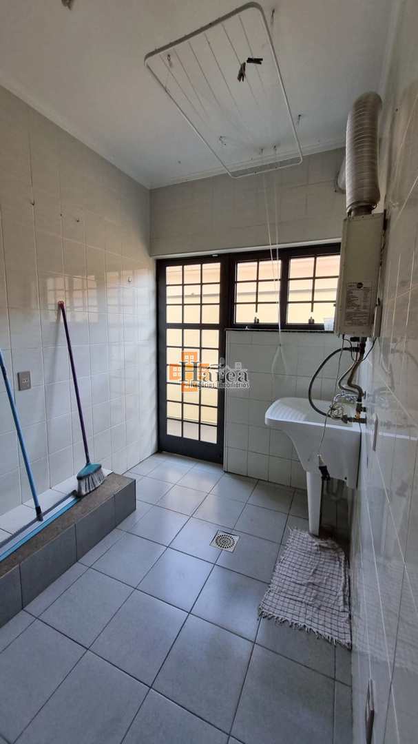 Sobrado à venda e aluguel com 3 quartos, 357m² - Foto 12