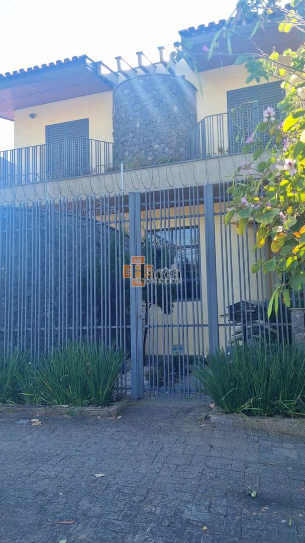 Sobrado à venda e aluguel com 3 quartos, 357m² - Foto 4