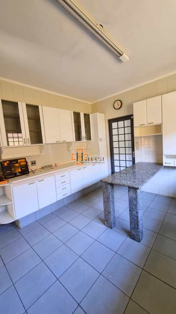 Sobrado à venda e aluguel com 3 quartos, 357m² - Foto 11