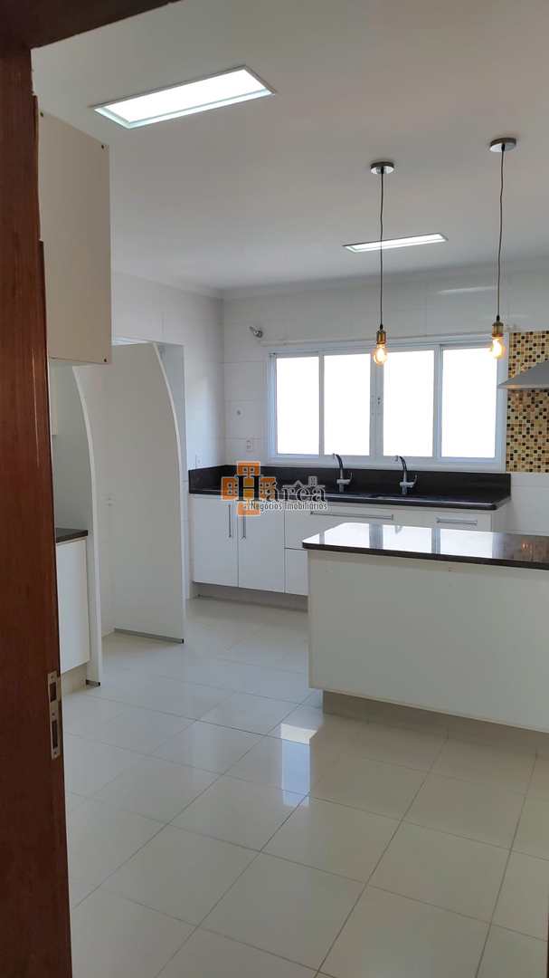 Sobrado para alugar com 3 quartos, 309m² - Foto 41