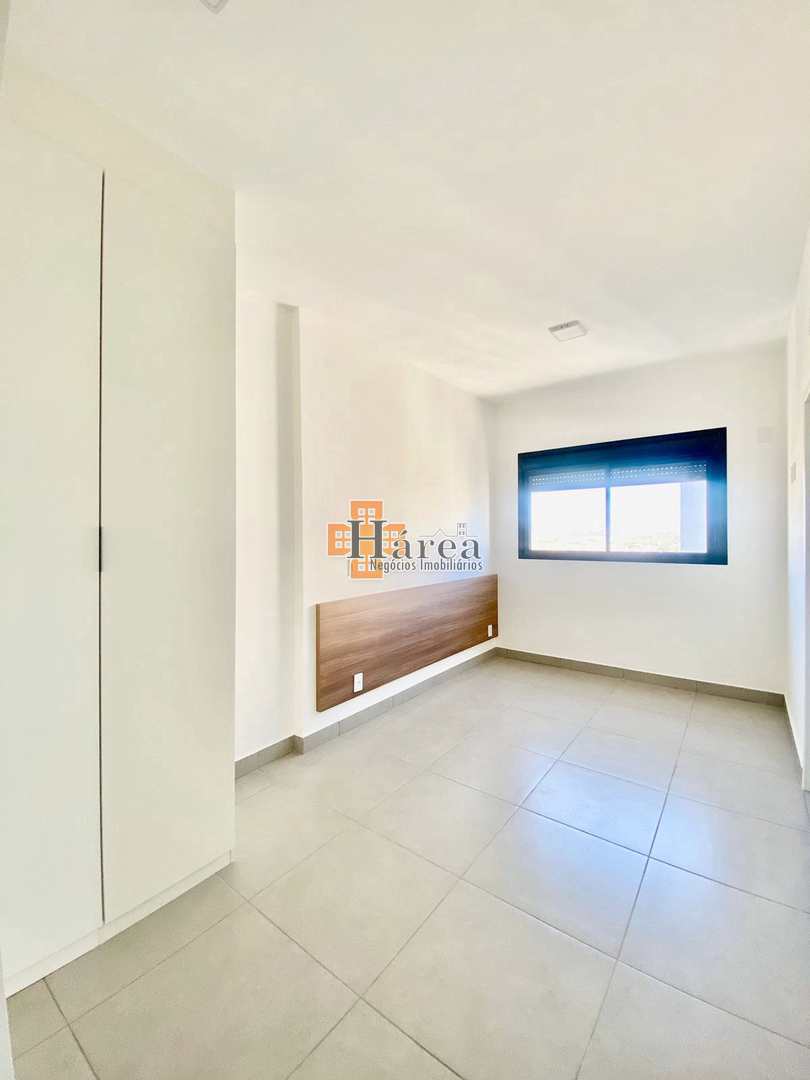 Apartamento para alugar com 3 quartos, 125m² - Foto 6