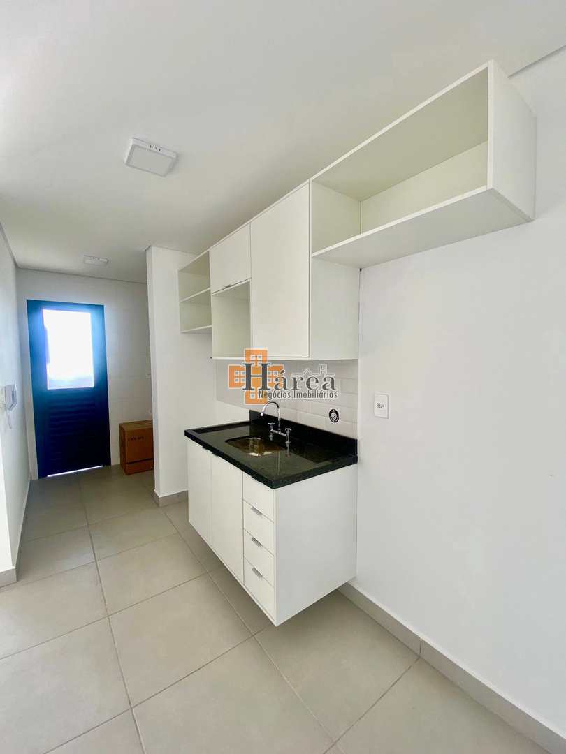 Apartamento para alugar com 3 quartos, 95m² - Foto 12