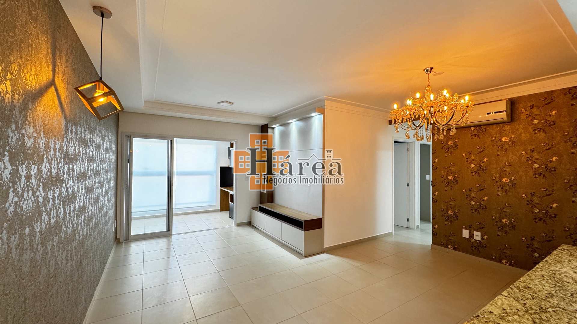 Apartamento à venda com 3 quartos, 155m² - Foto 2