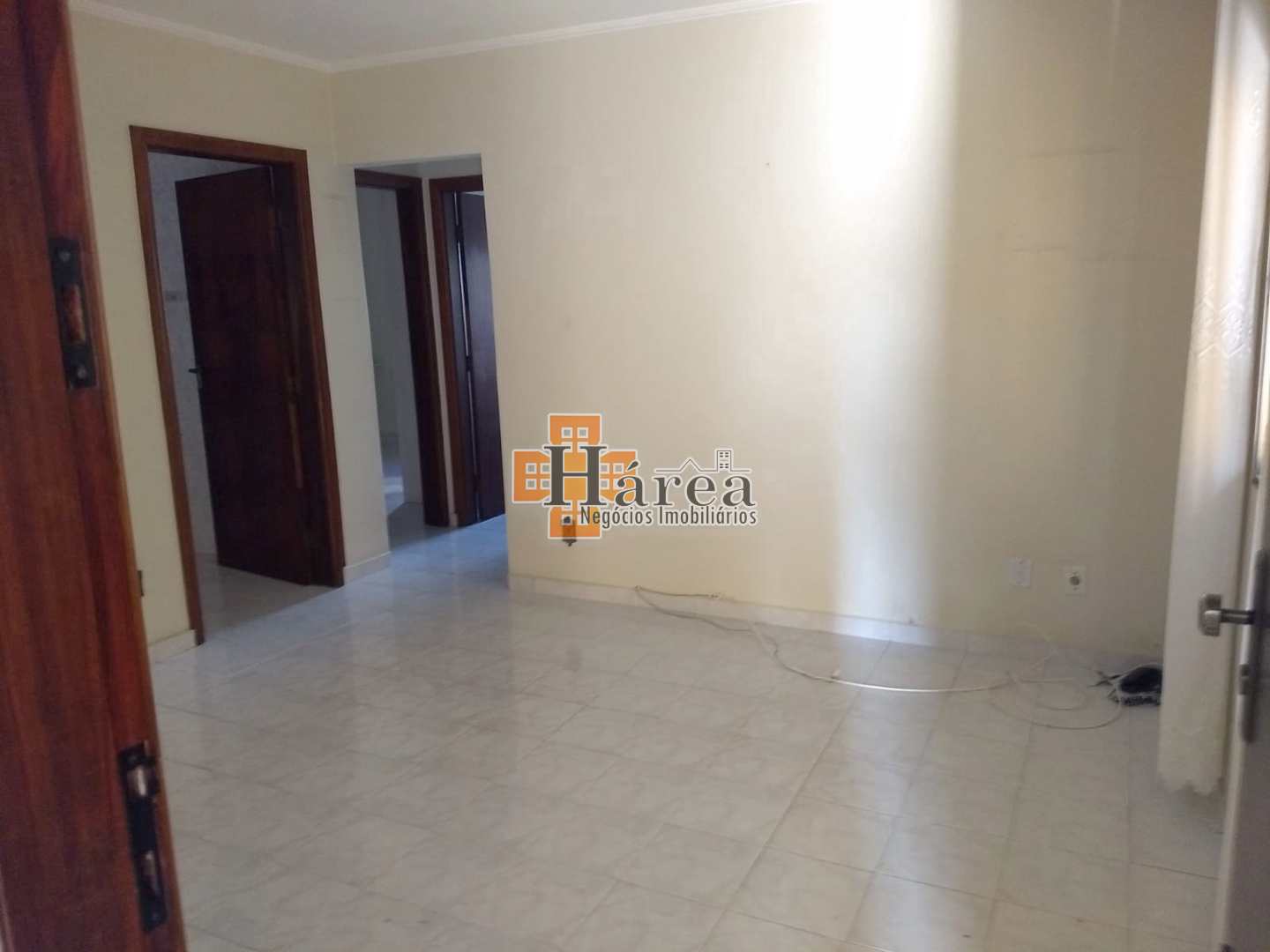 Apartamento para alugar com 2 quartos, 75m² - Foto 2