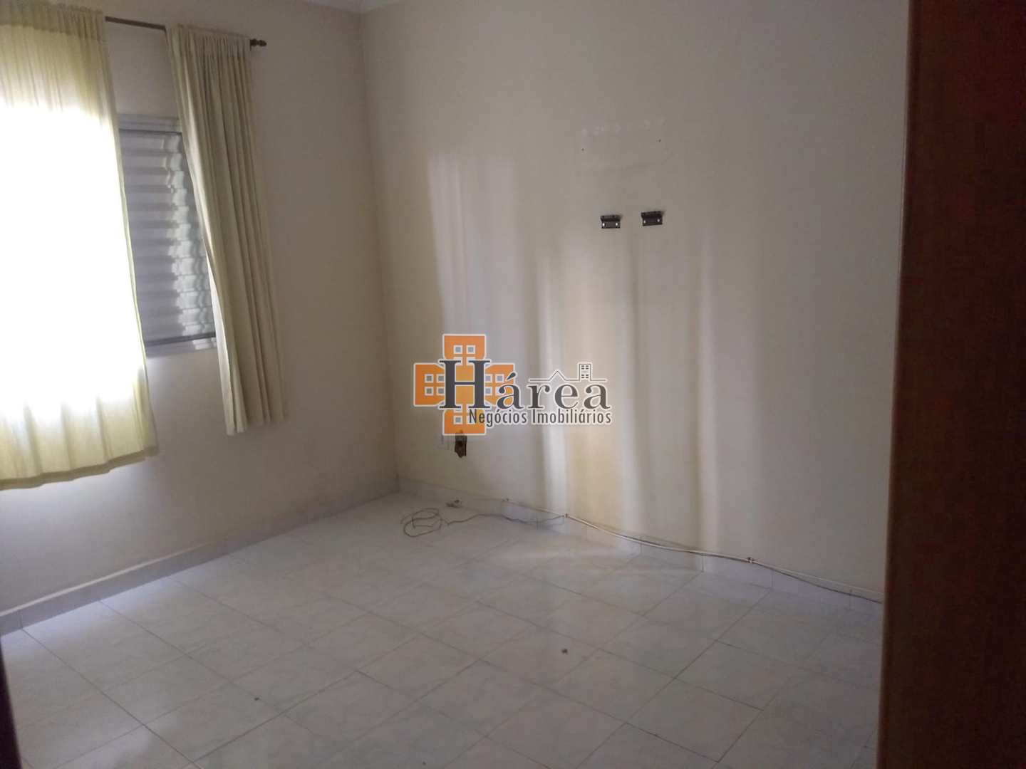 Apartamento para alugar com 2 quartos, 75m² - Foto 3